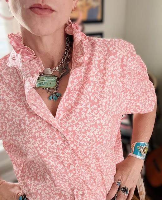 Reworked Light Weight Cotton Shirt: Pink & White Floral Ruffle Collar Top Boxy Fit