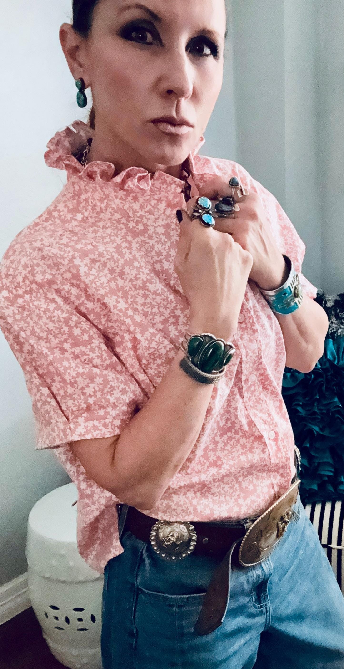 Reworked Light Weight Cotton Shirt: Pink & White Floral Ruffle Collar Top Boxy Fit