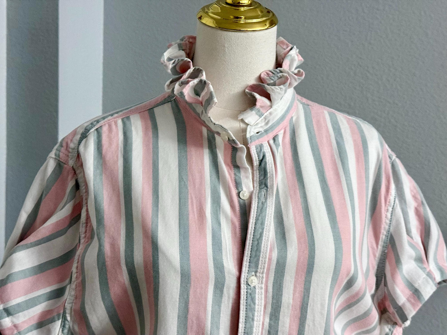 Reworked Oxford Shirt: Grey, Pink & White Striped Ruffle Collar Top Boxy Fit