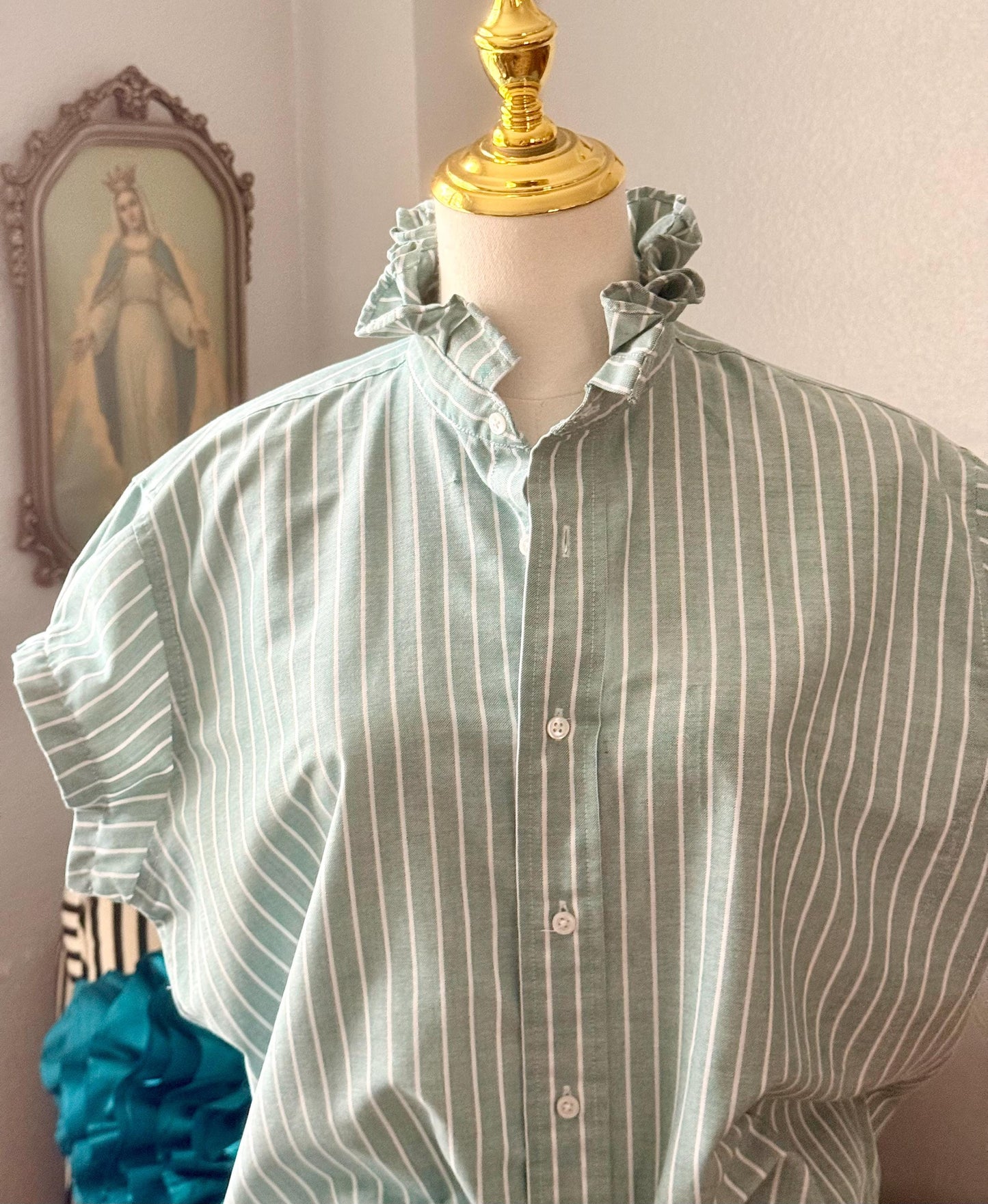 Reworked Oxford Shirt: Green & White Striped Ruffle Collar Top Boxy Fit