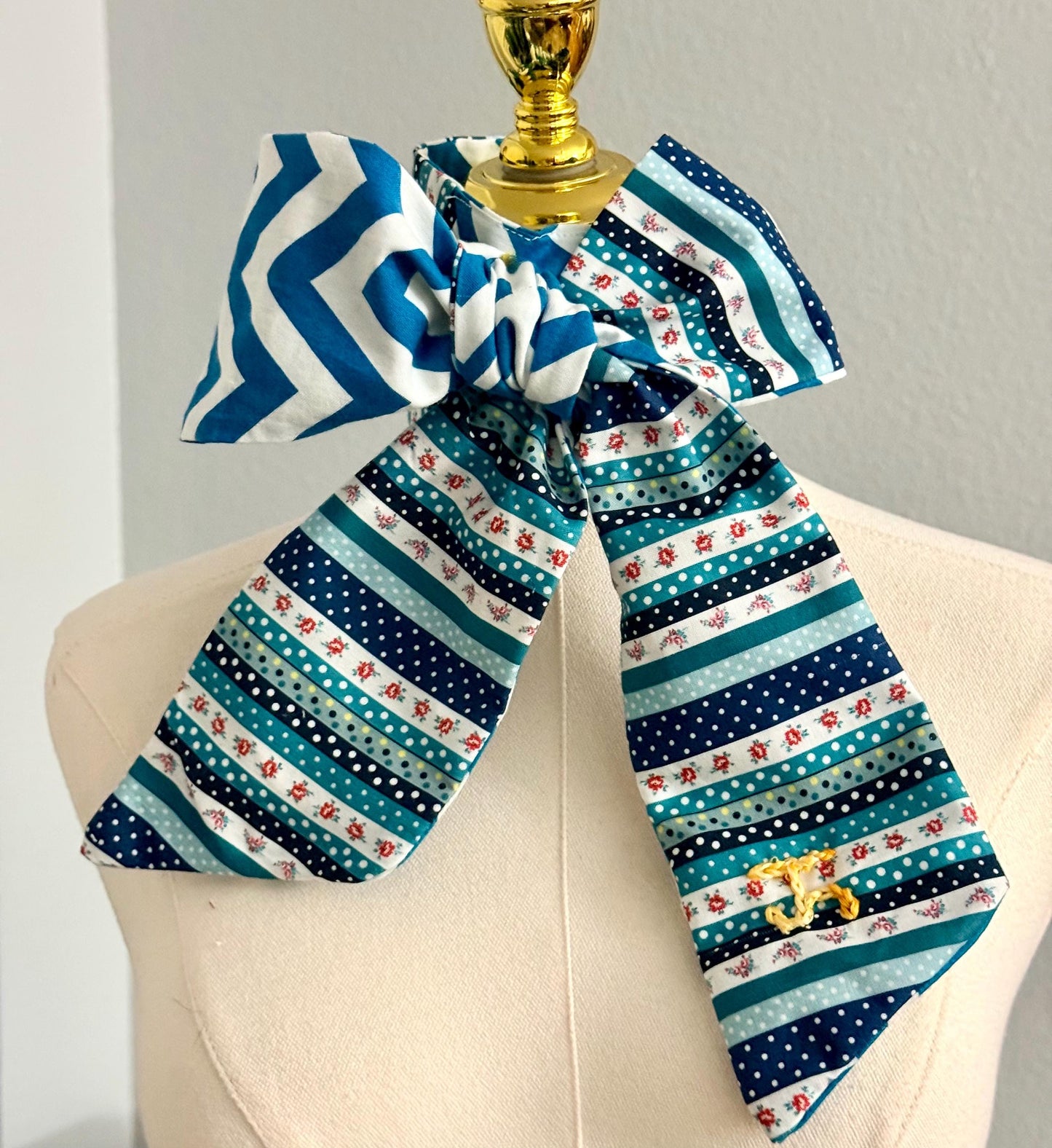 Handmade Retro Western Scarf, Western Bronc Buster Appliqué Embroidery