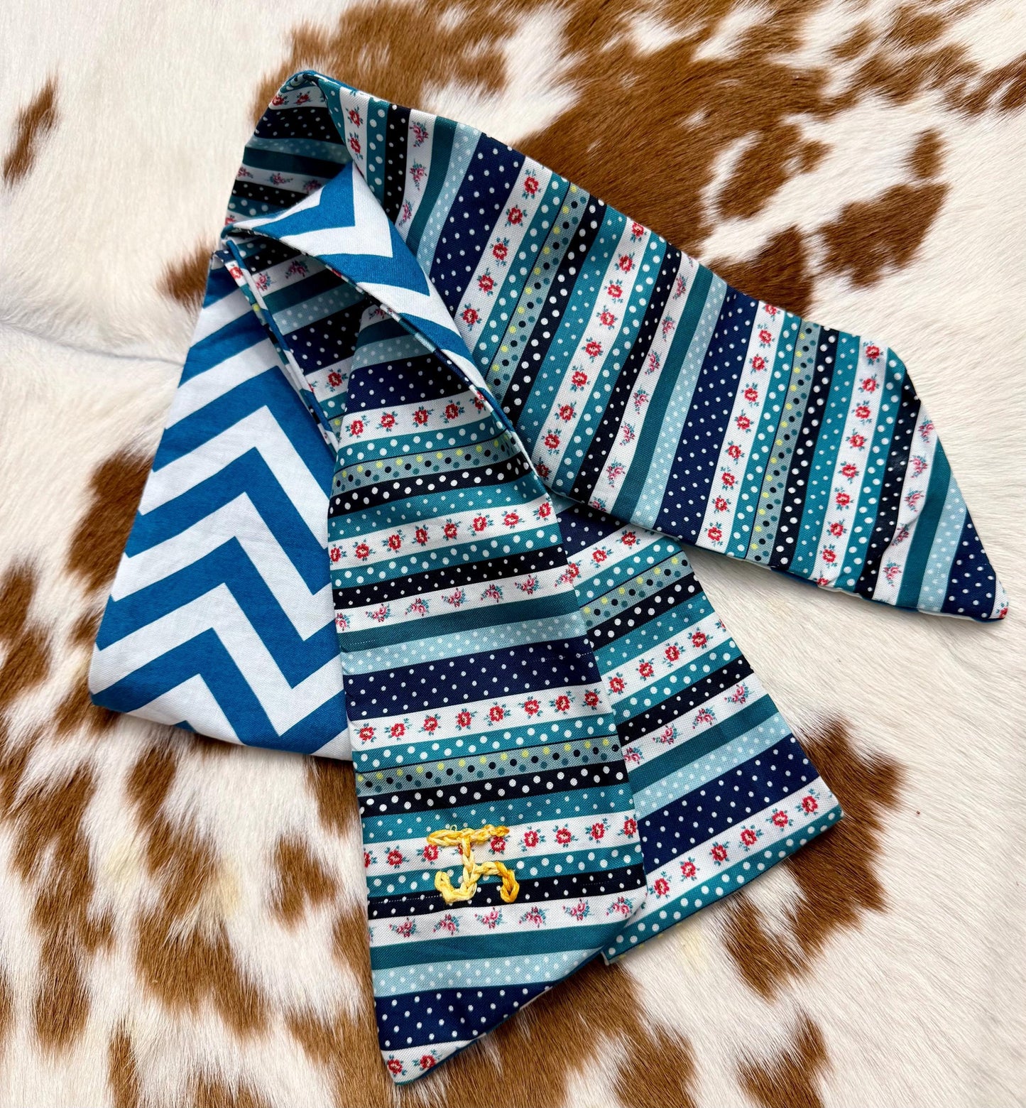 Handmade Retro Western Scarf, Western Bronc Buster Appliqué Embroidery